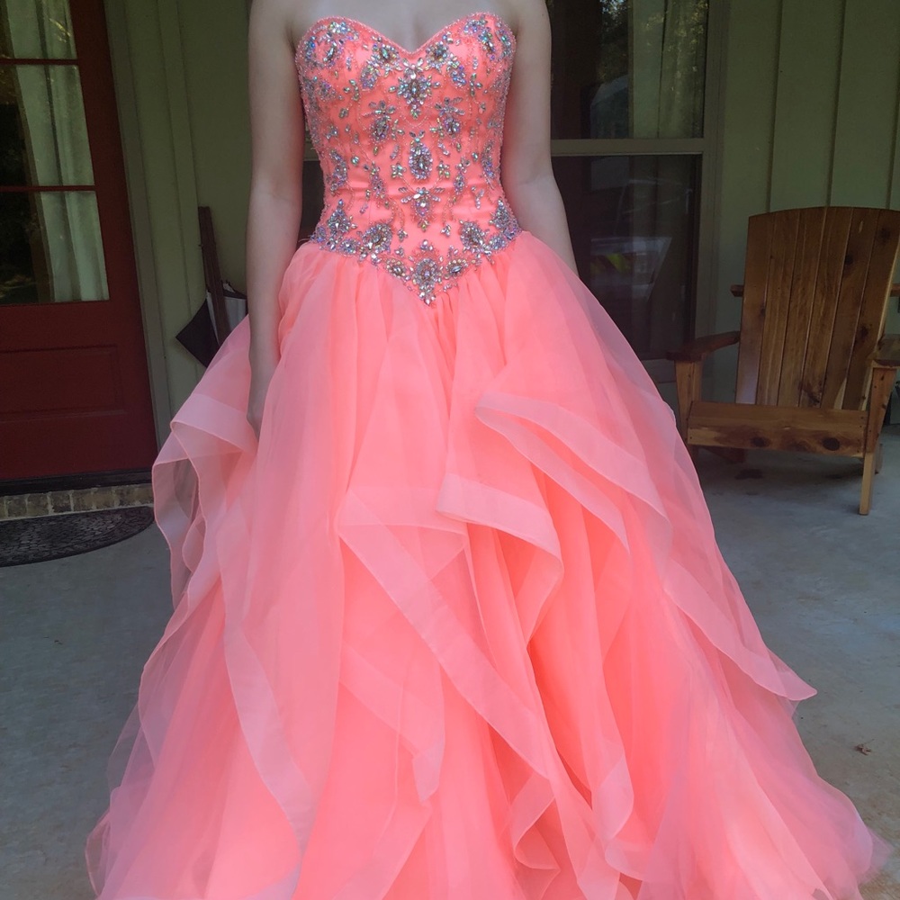 Madeline Garner Size 3/4. Asking $285